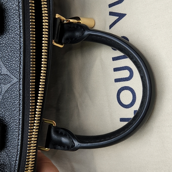 FINAL DROP Authentic LV Speedy 20 Bandoliere Giant Empreinte. Like NEW - Picture 10 of 12